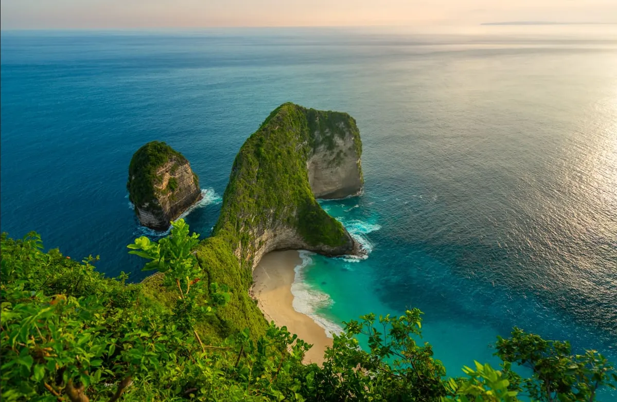 Kelingking Beach